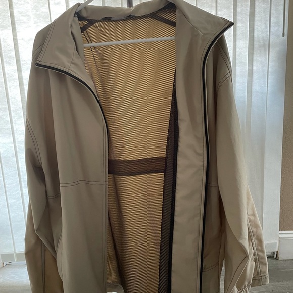 Lightweight jacket - Picture 4 of 4